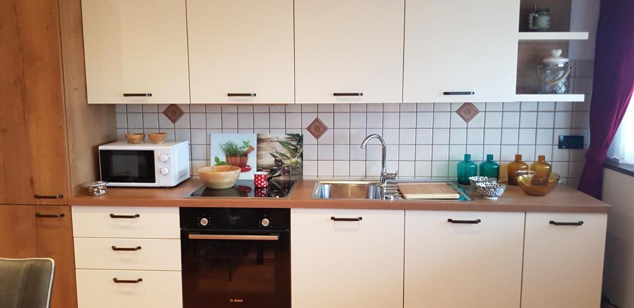 Apartmens Alenka 로비니 외부 사진
