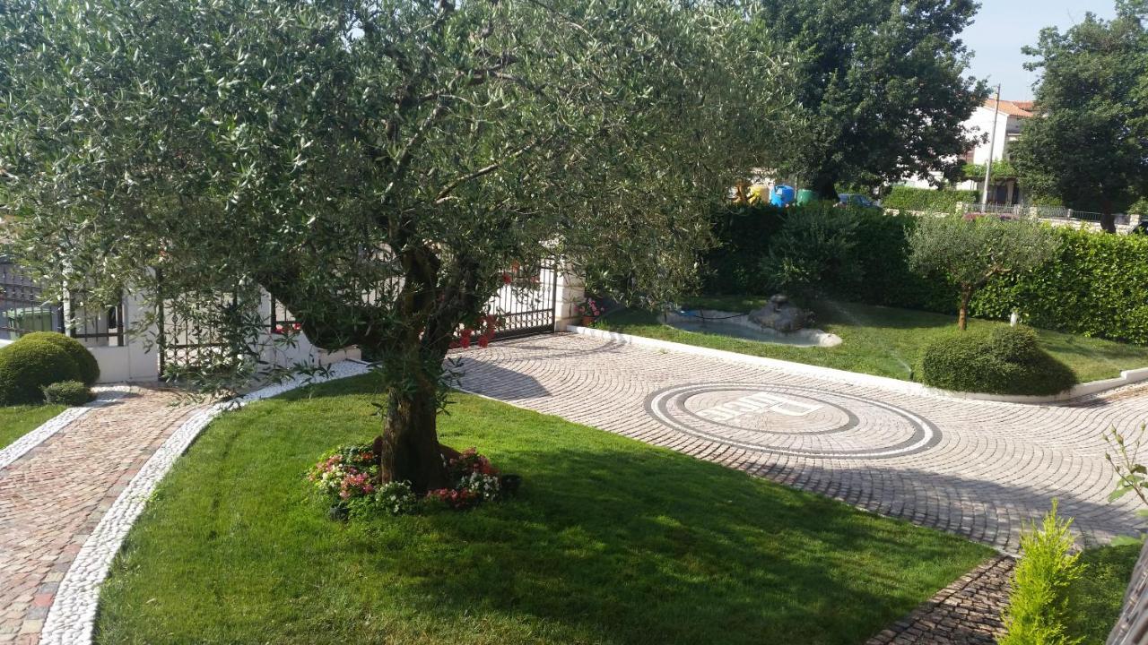 Apartmens Alenka 로비니 외부 사진